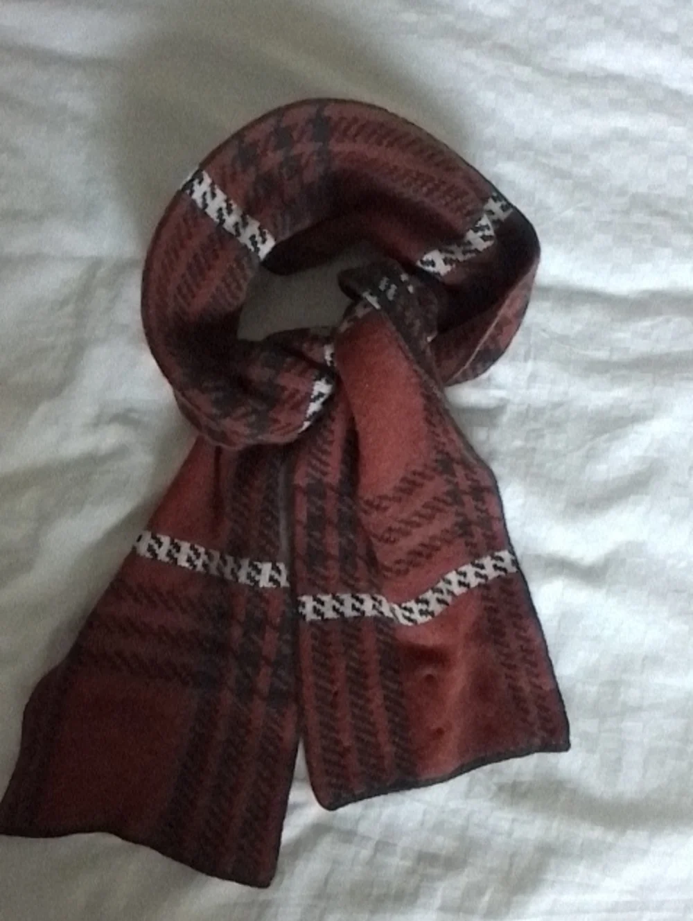 Barbour Classic 100% Lambswool Wool Houndstooth Tartan Plaid Check Scarf